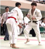 柔道の試合風景
